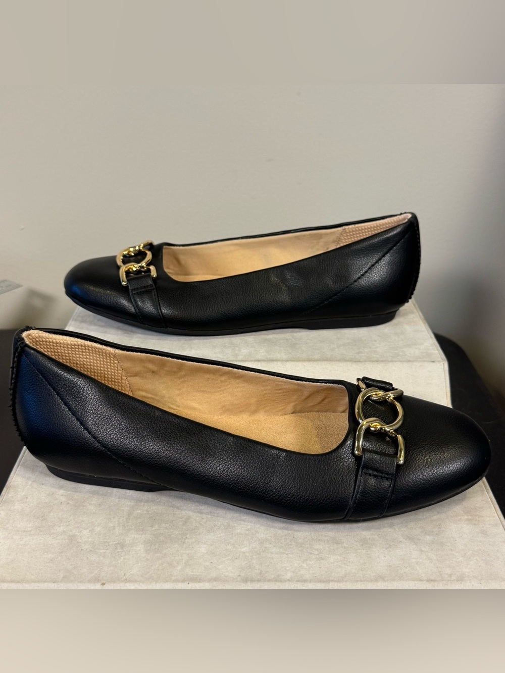 Dr. Scholl's Black Ballet Flats with Gold Accent, size 9, NWOT